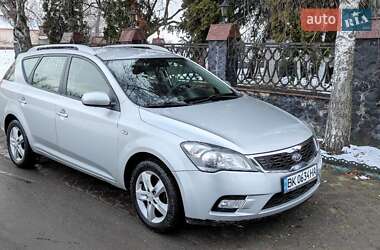 Универсал Kia Ceed 2012 в Ровно