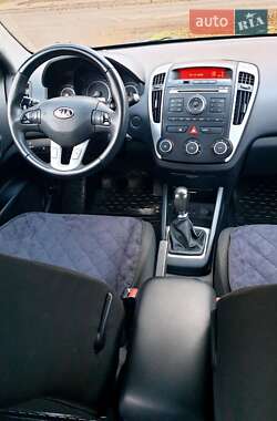 Универсал Kia Ceed 2009 в 
