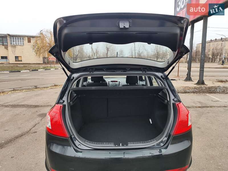 Универсал Kia Ceed 2010 в Кривом Роге фото 7 Универсал Kia Ceed 2010 в Кривом Роге