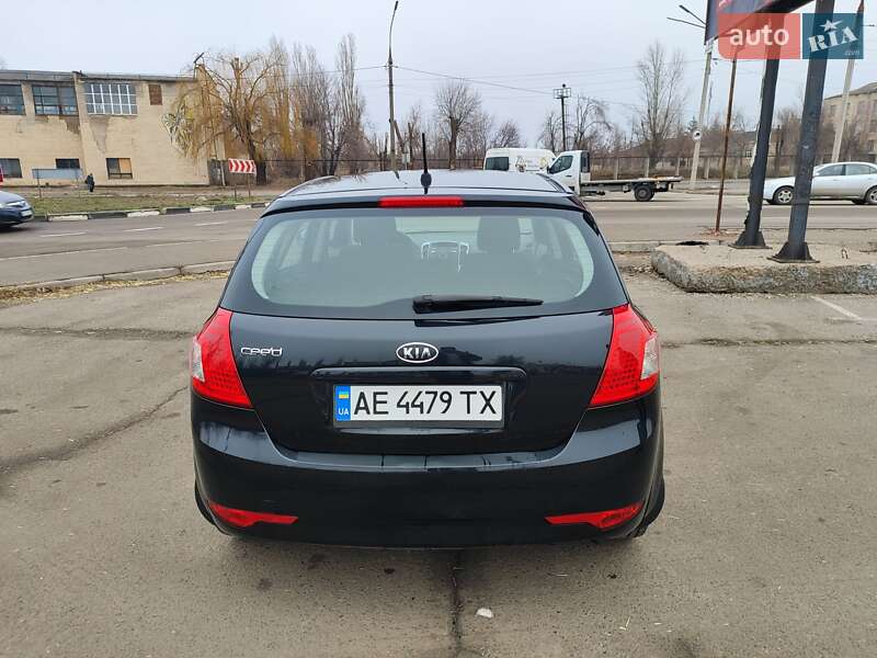 Універсал Kia Ceed 2010 в Кривому Розі
