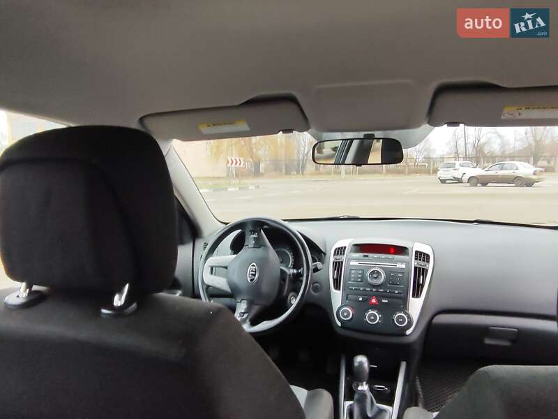 Универсал Kia Ceed 2010 в Кривом Роге фото 15 Универсал Kia Ceed 2010 в Кривом Роге