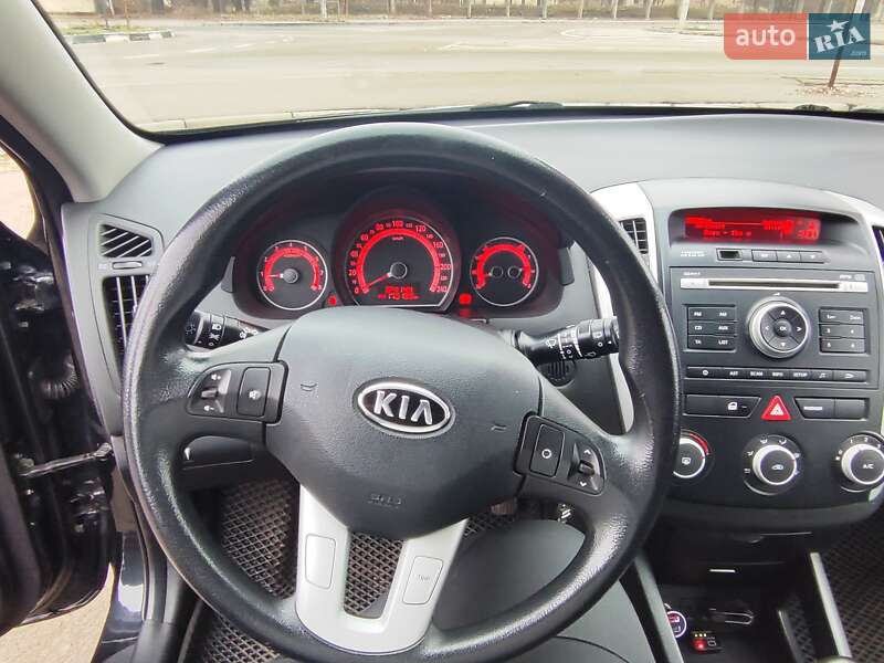 Універсал Kia Ceed 2010 в Кривому Розі