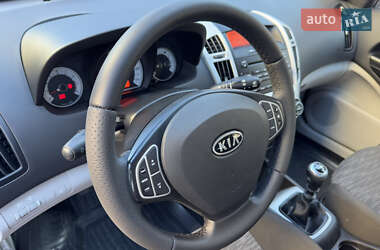 Хэтчбек Kia Ceed 2007 в Одессе