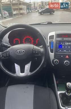 Универсал Kia Ceed 2012 в Киеве