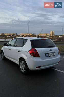 Хэтчбек Kia Ceed 2008 в Виннице