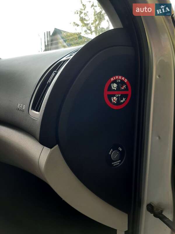 Хэтчбек Kia Ceed 2006 в Александрие