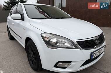 Хэтчбек Kia Ceed 2010 в Днепре