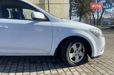 Хетчбек Kia Ceed 2011 в Львові