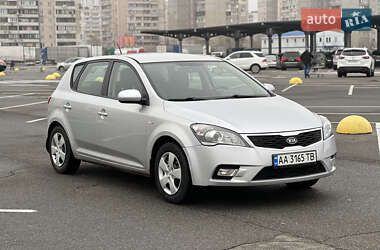 Хетчбек Kia Ceed 2010 в Києві