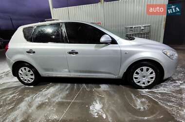 Хэтчбек Kia Ceed 2007 в Калиновке