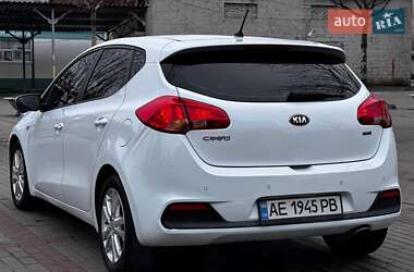 Хетчбек Kia Ceed 2014 в Дніпрі