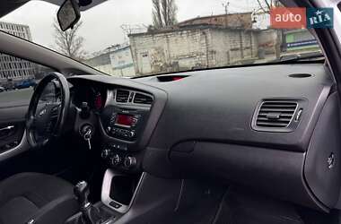 Хетчбек Kia Ceed 2014 в Дніпрі