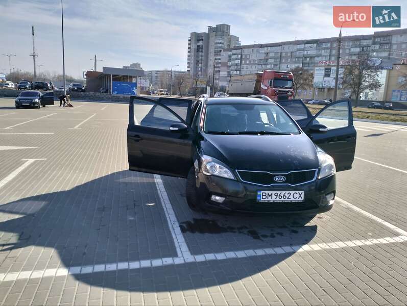 Универсал Kia Ceed 2010 в Сумах