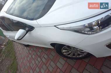Хэтчбек Kia Ceed 2016 в 