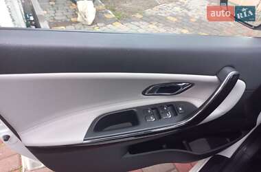 Хэтчбек Kia Ceed 2016 в 