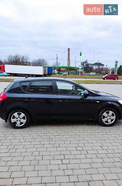 Хэтчбек Kia Ceed 2008 в Львове