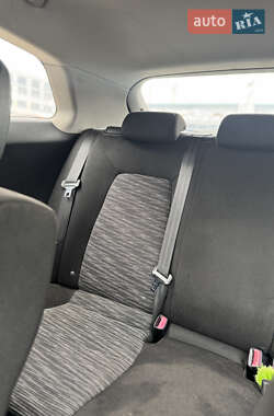 Хетчбек Kia Ceed 2008 в 