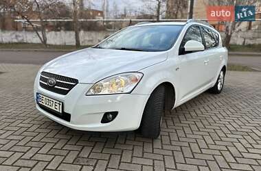 Универсал Kia Ceed 2008 в Николаеве