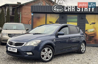 Хэтчбек Kia Ceed 2011 в Стрые