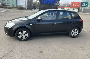 Хэтчбек Kia Ceed 2008 в Днепре