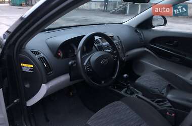 Хэтчбек Kia Ceed 2008 в Запорожье