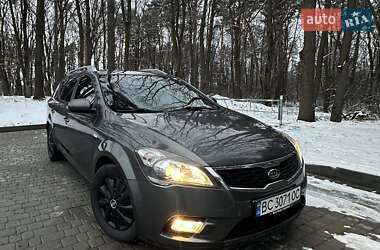 Универсал Kia Ceed 2010 в Львове