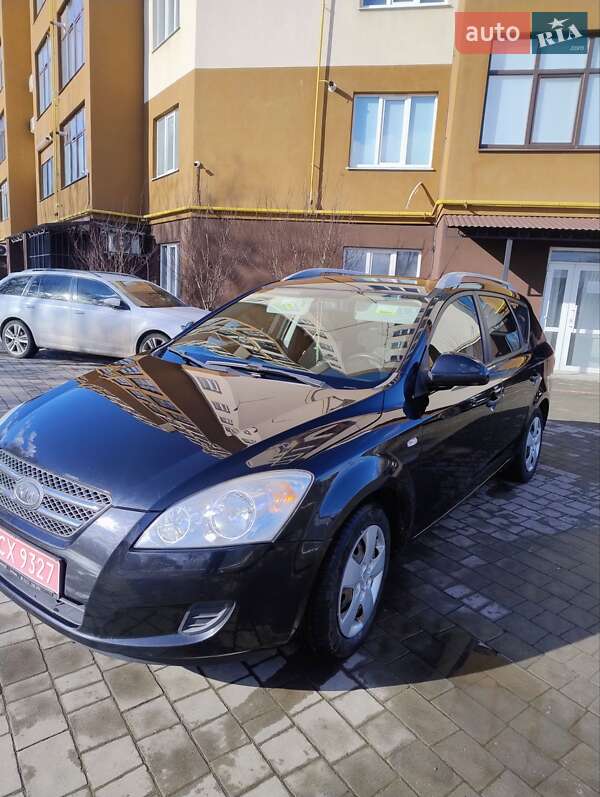 Универсал Kia Ceed 2008 в Дубно