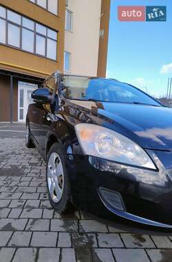 Универсал Kia Ceed 2008 в Дубно