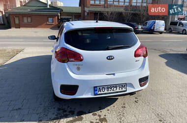 Хетчбек Kia Ceed 2015 в Ужгороді