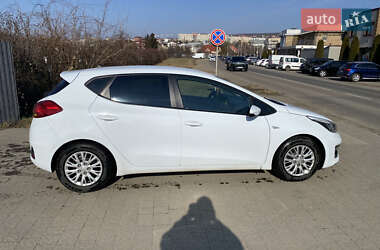 Хетчбек Kia Ceed 2015 в Ужгороді