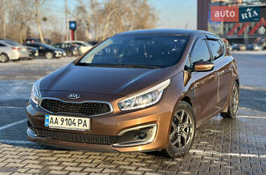 Хэтчбек Kia Ceed 2016 в Киеве