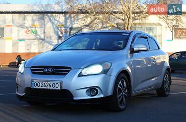 Хэтчбек Kia Ceed 2008 в Одессе