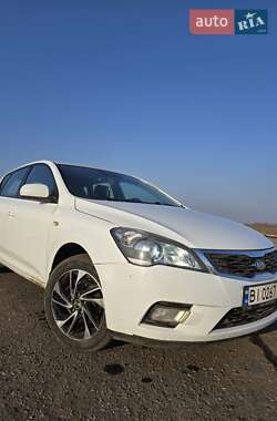 Хэтчбек Kia Ceed 2010 в Зенькове