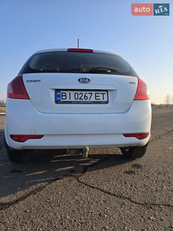 Хетчбек Kia Ceed 2010 в Зіньківі