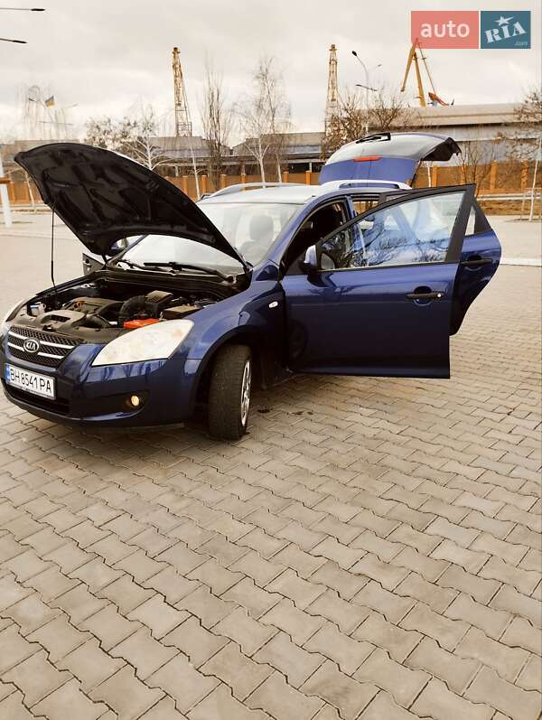 Универсал Kia Ceed 2009 в Измаиле