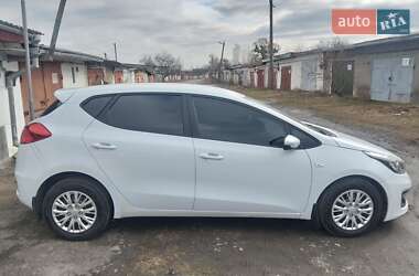 Хэтчбек Kia Ceed 2015 в Шепетовке