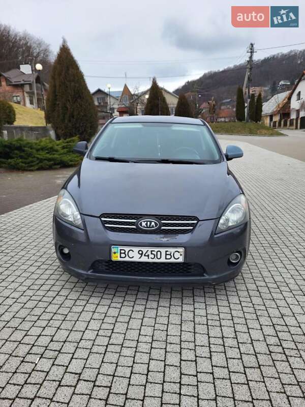 Хэтчбек Kia Ceed 2008 в Львове