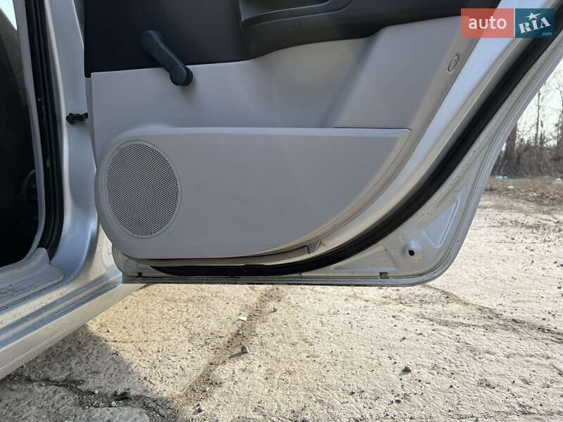 Хэтчбек Kia Ceed 2007 в Вольногорске