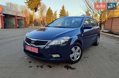 Универсал Kia Ceed 2010 в Дубно