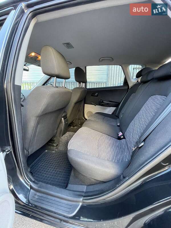 Хэтчбек Kia Ceed 2009 в Киеве