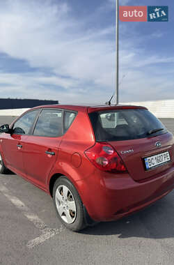 Хэтчбек Kia Ceed 2009 в Львове