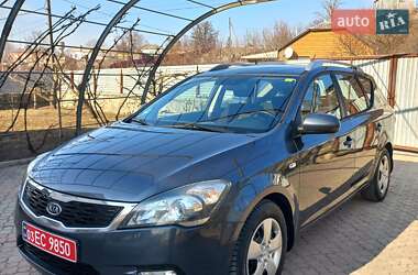 Универсал Kia Ceed 2010 в Володарке