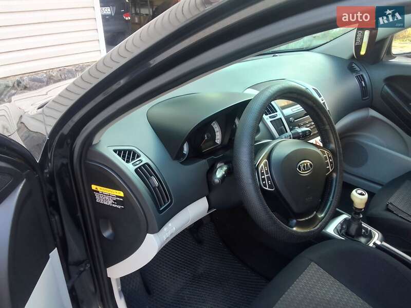 Хетчбек Kia Ceed 2008 в Харкові