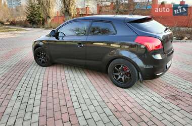 Хетчбек Kia Ceed 2008 в 