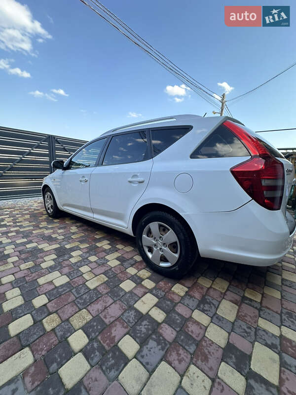 Універсал Kia Ceed 2011 в Львові