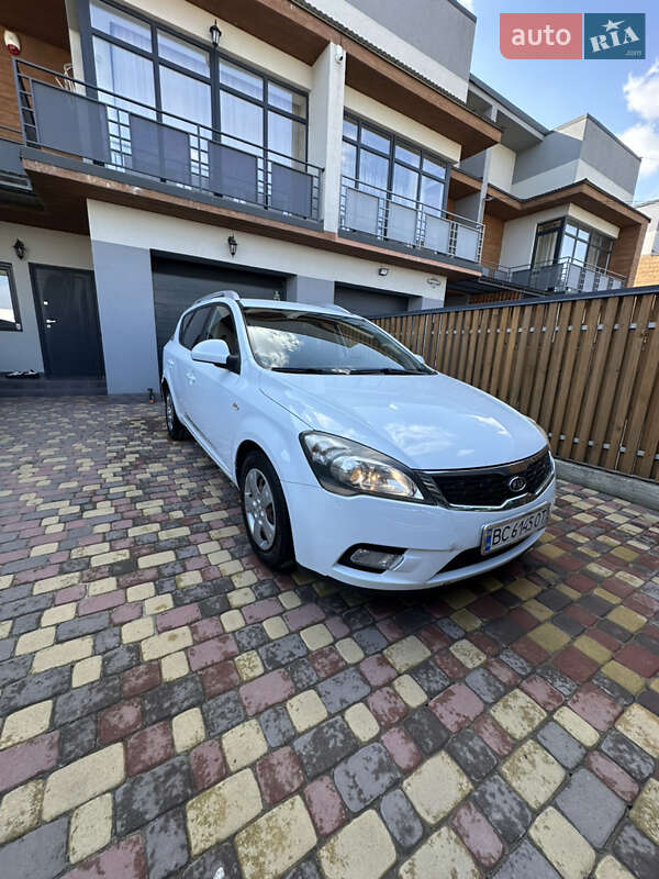 Універсал Kia Ceed 2011 в Львові