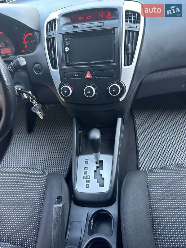 Універсал Kia Ceed 2011 в Львові