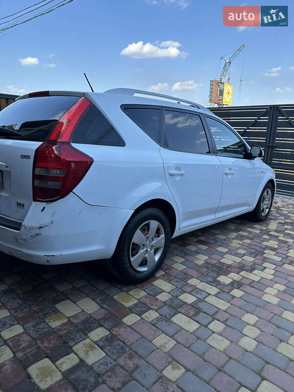 Універсал Kia Ceed 2011 в Львові
