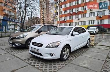 Хэтчбек Kia Ceed 2009 в Харькове