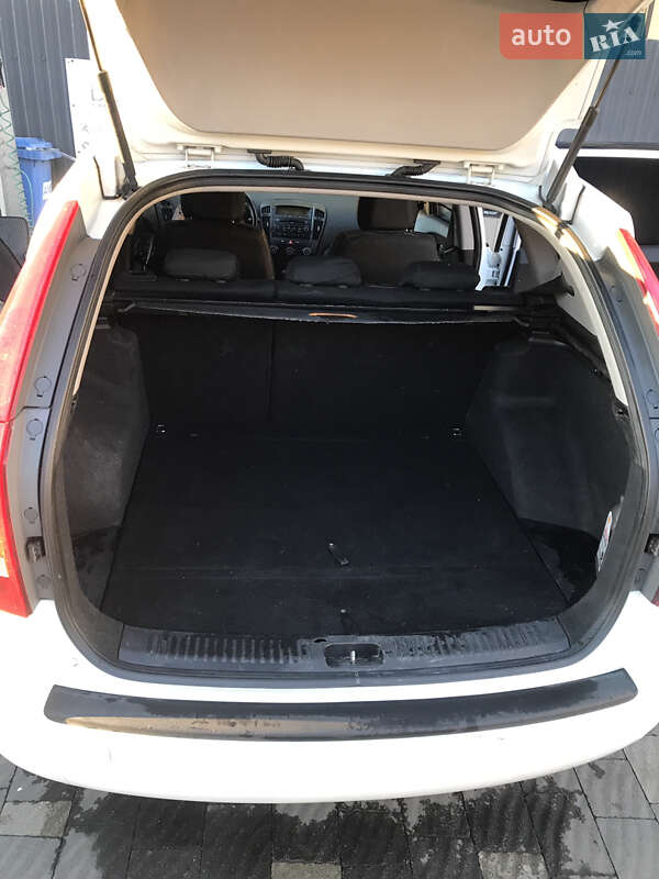 Универсал Kia Ceed 2009 в Ужгороде